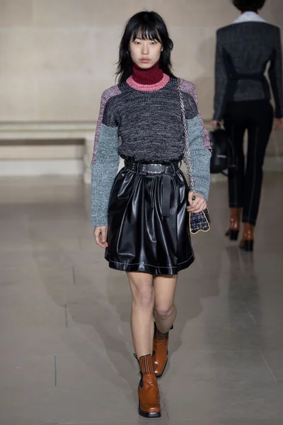 Look 25